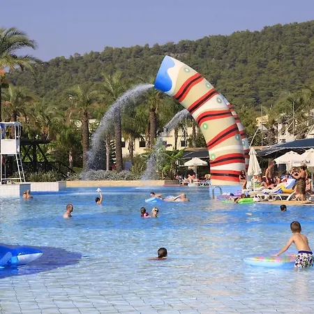 Hotel Tt Palace